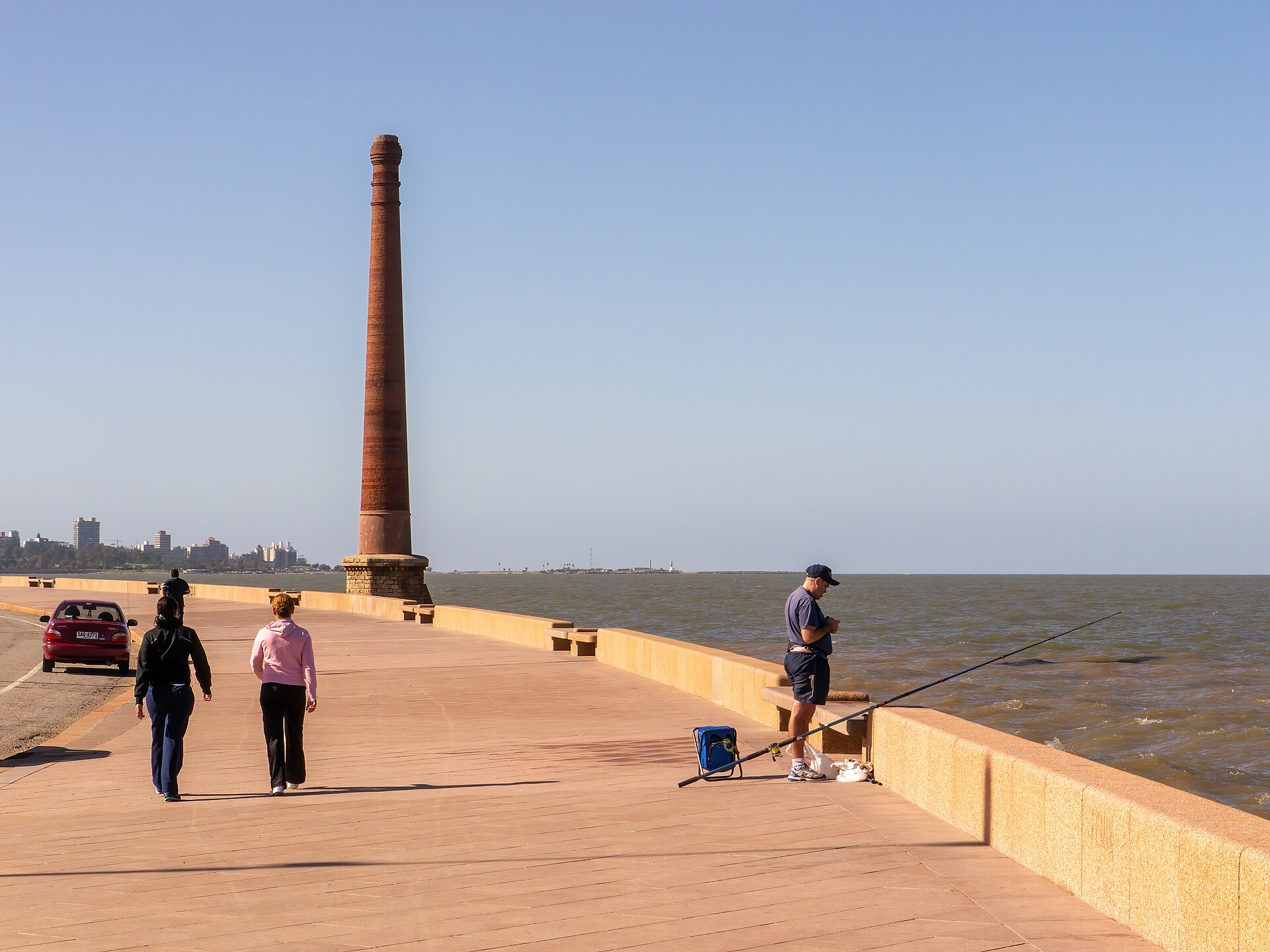 Rambla de Montevidéu ao pôr do sol